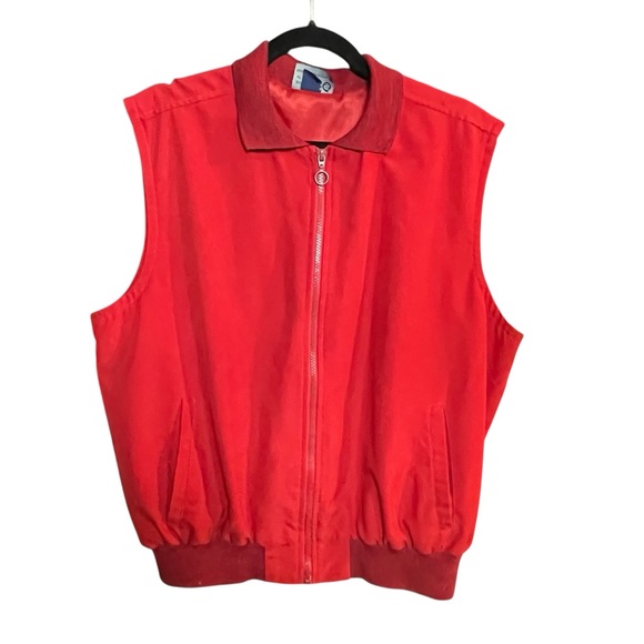 Sunderland Of Scotland Other - Vibrant Red Men's Vest with Zip Closure